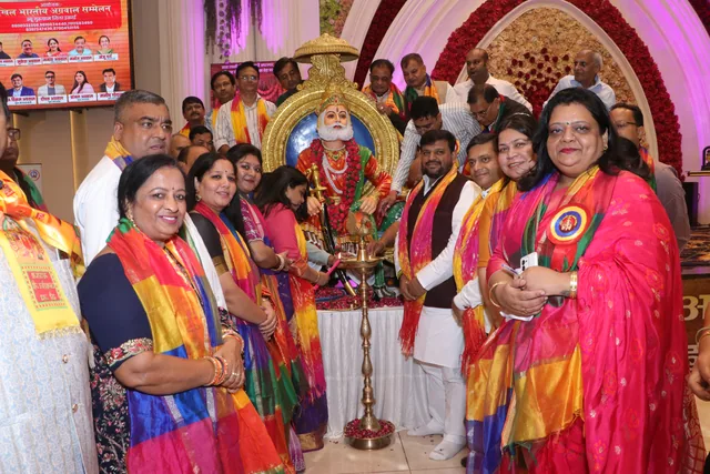 Community members gathered for the ceremonial aarti, photo 49, 17 October 2026