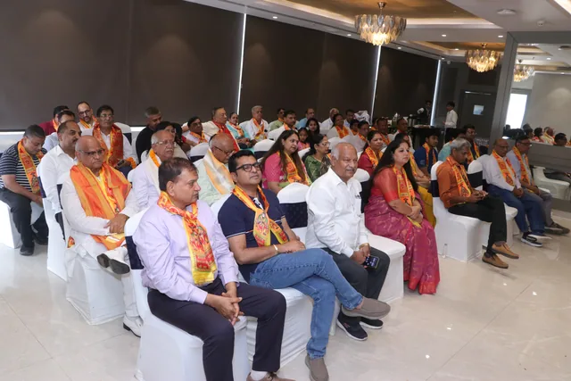 Community members seated during the chapter gathering, photo 20, Shapath Grahan, 4 July 2026