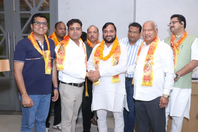 Community members together at the chapter gathering, photo 29, Shapath Grahan, 4 July 2026